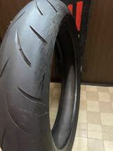 中古MCタイヤ BRIDGESTONE BATTLAX S21 120/70ZR17 ブリヂストン バトラックス ハイパースポーツ 120 70 17 2217 K4286_画像4