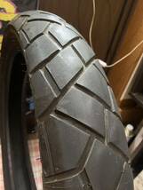 中古MCタイヤ 2023年製造 DUNLOP TRAILMAX MIXTOUR 110/80R19 ダンロップ トレイルマックス 110 80 19 0323 K4884_画像3