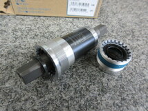 Shimano BB-UN300-K　68-122.5ｍｍ(D-NL)　スクエア/四角軸ボトムブラケット　未使用品_画像2