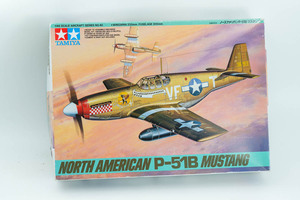 タミヤ　1/48　アメリカ空軍戦闘機　P-51B　マスタング　内袋未開封未組立　プラモデル