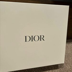 Dior超厚手のタオルセット クリスチャンディオール ディオール 2024ディオールオリジナル ホワイト 白
