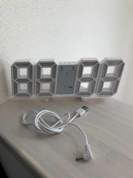 未使用 デジタル 置き時計 LED 目覚まし 光る インテリア 韓国