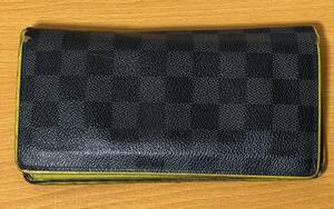 ルイヴィトン　ダミエ　グラフィット　ポルトフォイユブラザ　内面黄色の長財布