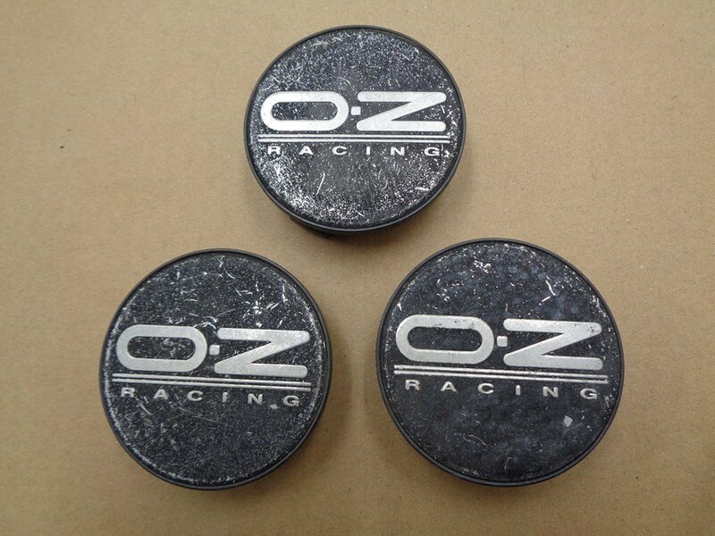 【送料込み】　(No.218) O.Z RACING センターキャップ　３枚セット　　オーゼットレーシング