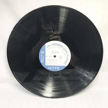 F05145 レコード BLUE NOTE LP 最後の復刻 アロング・ケイム・ジョン ジョン・パットン 東芝EMI株式会社 ジャズ BIG JOHN PATTTON_画像4