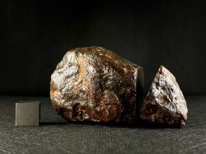 石質隕石 コンドライト NWA 未分類 メテオライト 139.8g 隕石 天然石 宇宙由来 パワーストーン カット 原石 鉱物標本 メルトショックベイン