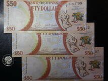 ギアナ 2016年 記念紙幣 50th AA券 50Dollars 未使用 連番で3枚組　_画像1