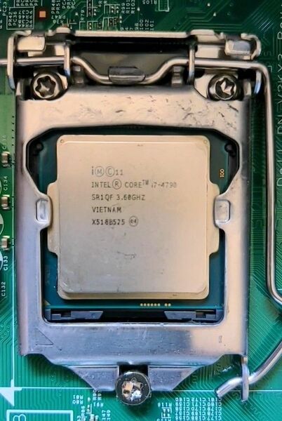 Intel Core i7 4790 中古動作確認済み