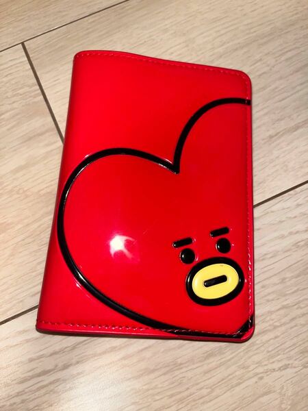 BT21 TATA パスポートケース