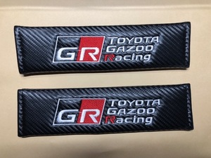 送料無料！オフ会で目立つ？GR　GAZOO　RACINGロゴ　カーボン調シートベルトパッド　カローラ　ヤリス　ランクル　CHR　マークX　プリウス