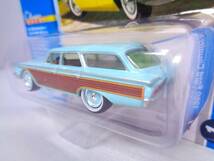 ◆JOHNNY LIGHTNING　ジョニーライトニング　1/64　1960 Ford Country Squire　Aquamarine　フォード カントリースクワイア　アクアマリン_画像3