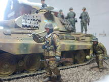 1/35 ドラゴン　ドイツ　Sd.Kfz.182 KINGTIGER (PORSCHE TURRET)　　【完成品】_画像9