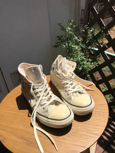 スエードのCONVERSEスニーカー25.5cmです 