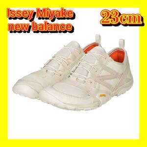 ISSEY MIYAKE × New Balance MT10O IS 23　イッセイ ミヤケ　三宅 一生　ニューバランス　スニーカー　シューズ