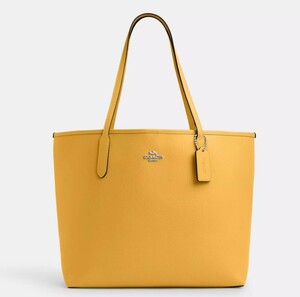 US限定カラー♪ 2024春夏新作　日本未発売(*^^*)　COACH City Tote Bag　シティトートバッグ　型番：CR111本物をお届け♪