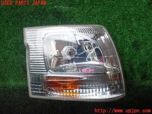 1UPJ-16011150]ハイエースワゴン100系(KZH106W)右コーナーランプ 中古