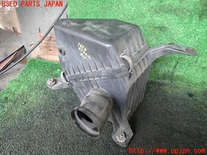 1UPJ-16582560]ハイラックスサーフ(RZN185W)エアクリーナーボックス 中古