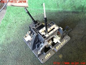 1UPJ-15967555]パジェロ(V75W)ATシフトレバー 中古