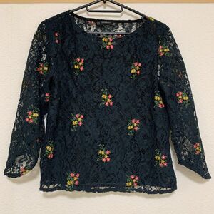 ZARA＊花刺繍総レースブラウス