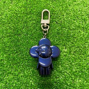  Louis Vuitton biju-sak vi vi enn metal key holder bag charm blue M00483