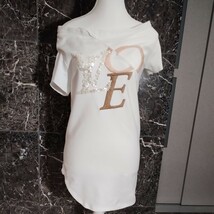 【 極極美品 】レア物　「LOUIS・VUITTON」 《ザッツLOVE》「LV」+「LOVE」アシンメトリービジューT シャツ 刺繍 コットン100% 　サイズ XS_画像1