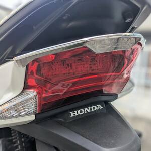 訳あり ホンダ HONDA PCX 125 150 用 テールランプガーニッシュ クロームメッキ仕様 PCXロゴ入り　④