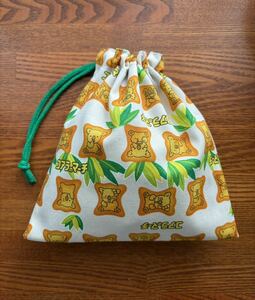 20㎝×20㎝　巾着　ハンドメイド　コップ袋　幼稚園　保育　収納ケース 小物入れ ポーチ バッグインバッグ お菓子柄　コアラのマーチ