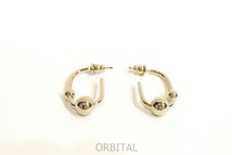 二子玉)ストラスベリー Strathberry 24SS 未使用 CRESCENT HOOP EARRINGS クレセントフープイヤリング ピアス 定価￥26,800-_画像3