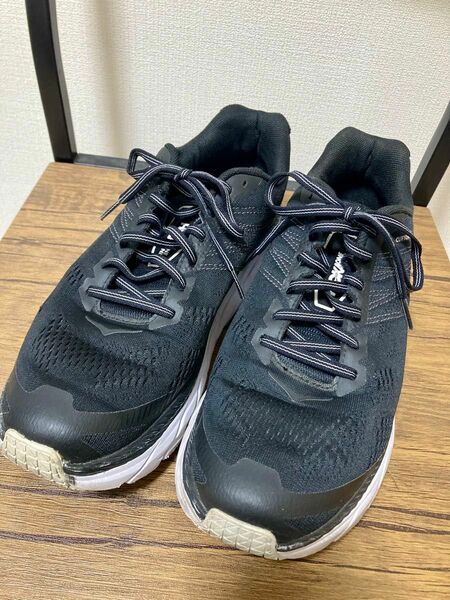 HOKA クリフトン６　メンズ２７センチ