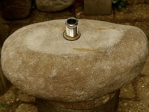 自然石の洗面鉢w53cm／23kg 排水栓付き ガーデニング　洗面ボウル　屋外洗面器　ガーデンエクステリア 0513_画像5