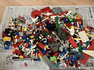 訳ありジャンク!! レゴ ブロック パーツ 大量セット LEGO フィグ タイヤ 自転車 ポリス ショベルカー 花 当時 廃盤 希少