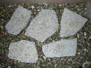 みかげ石板タイプ　観賞魚用　庭園用 飾り石