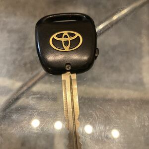  Toyota дистанционный ключ ZZT240