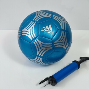 adidas　アディダス　サッカーボール　5号球　青色　空気入れ付き　美品