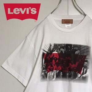 【美品】リーバイス　プリントロゴ入りTシャツ　希少デザイン　A1186