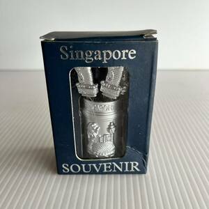 ★土産物★ SINGAPORE SOUVENIR 箱付 マーライオン ピック フルーツフォーク　シンガポール 記念品 マーライオン