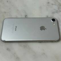 SIMフリー Apple iPhone 7 MNCF2J/A 32GB 判定○ シルバー SIMロック解除済 Apple アップル_画像9