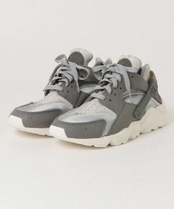 NIKE AIR HUARACHE FB8988-001/27cm ローカットの履き口とブーティーのような構造がすっきりとしたスタイルをキープ