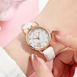 新品　猫デザイン腕時計 クォーツ　大人可愛い　ホワイト　フェミニン　ねこ　かわいい　お洒落　きれいめ　ガーリー　リボン　白色　上品