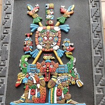 レリーフ　メキシコ　マヤ文明　アステカ　古代文明　祭神　神像　彩色凹凸面　装飾　壁掛け　48×33cm メキシコ製　ビンテージ_画像2