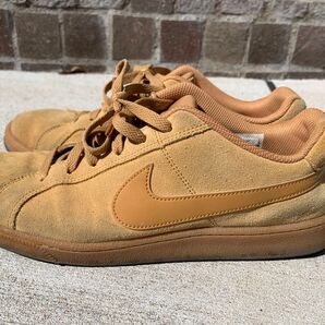 カテゴリ変更可能 NIKE コートロイヤルスエード