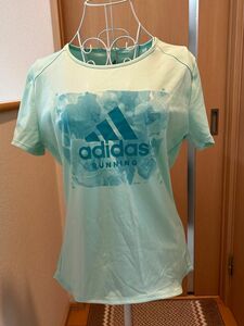 adidasランニングTシャツ