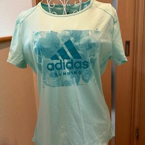 adidasランニングTシャツ