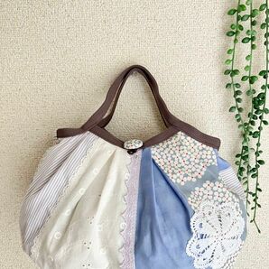 水色系パッチワーク風&ドイリー＊ミニグラニーバッグDカン付＊刺繍生地＊ハンドメイド＊