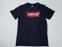 ☆送料無料☆ Levi's リーバイス 未使用 タグ付き 半袖 ロゴ バッドウイング Tシャツ メンズ M ブラック トップス 即決_画像2