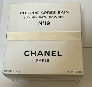 CHANEL N°19 プードゥル アプレ バン バスパウダー