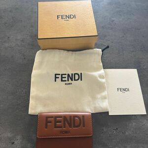 FENDI 三つ折り財布 