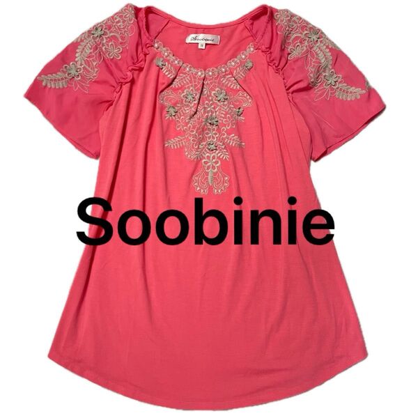 Soobinieスビニエ★胸元フェイクパール付き花刺繍半袖カットソー★袖シフォン★11号★ピンク系