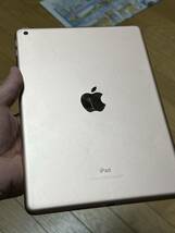 Apple iPad 10.5 2018 Wi-Fi 64GB ロールゴールド　ジャンク_画像4