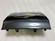 新車外し保管品　ハリアー 60系 後期フロントグリル エンブレム 品番53141-48120/30/40 エンブレムブラック色　ターボ車仕様　190816_画像5